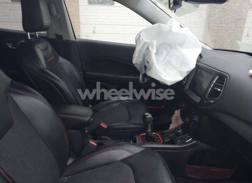 Photo 5 of 2019 Jeep Compass TRAILHAWK 4X4 (VIN 3C4NJDDB5KT728490)