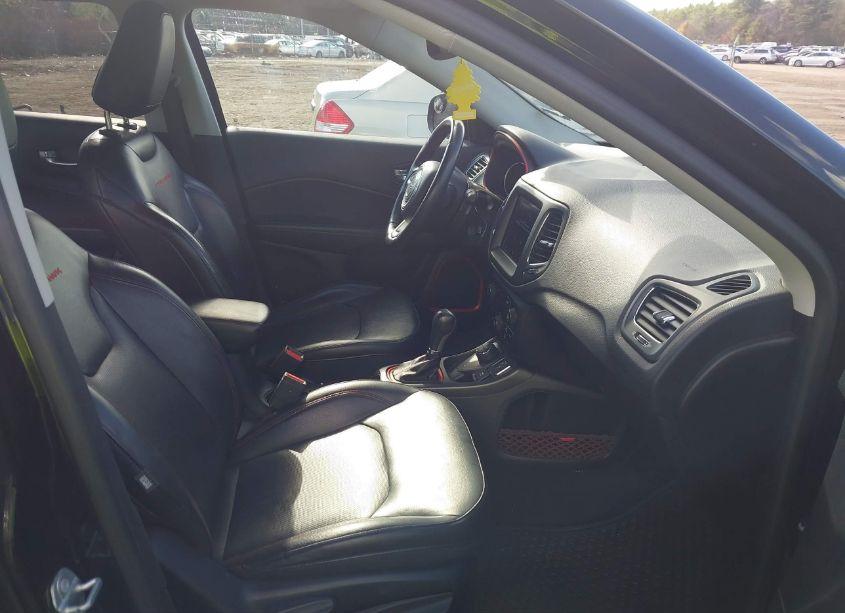 Photo 5 of 2018 Jeep Compass TRAILHAWK 4X4 (VIN 3C4NJDDB7JT501459)