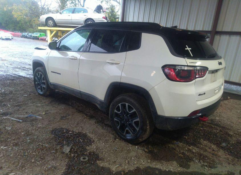 Photo 3 of 2019 Jeep Compass TRAILHAWK 4X4 (VIN 3C4NJDDB7KT748014)