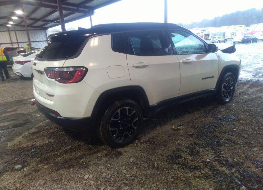 Photo 4 of 2019 Jeep Compass TRAILHAWK 4X4 (VIN 3C4NJDDB7KT748014)