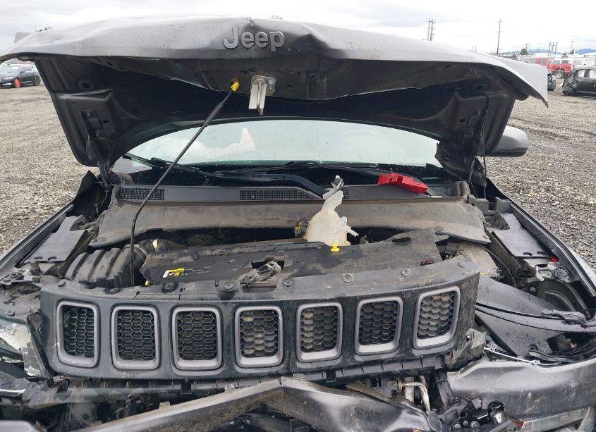 Photo 10 of 2019 Jeep Compass TRAILHAWK 4X4 (VIN 3C4NJDDB7KT775570)