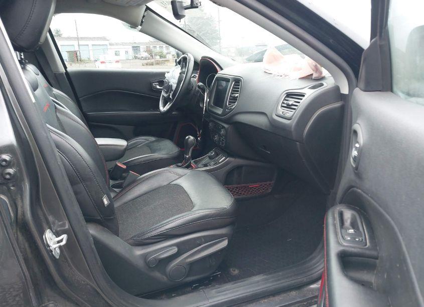 Photo 5 of 2019 Jeep Compass TRAILHAWK 4X4 (VIN 3C4NJDDB7KT775570)