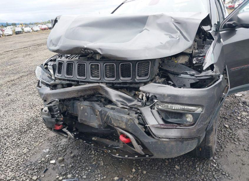 Photo 6 of 2019 Jeep Compass TRAILHAWK 4X4 (VIN 3C4NJDDB7KT775570)