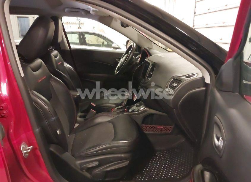 Photo 5 of 2018 Jeep Compass TRAILHAWK 4X4 (VIN 3C4NJDDB8JT128996)