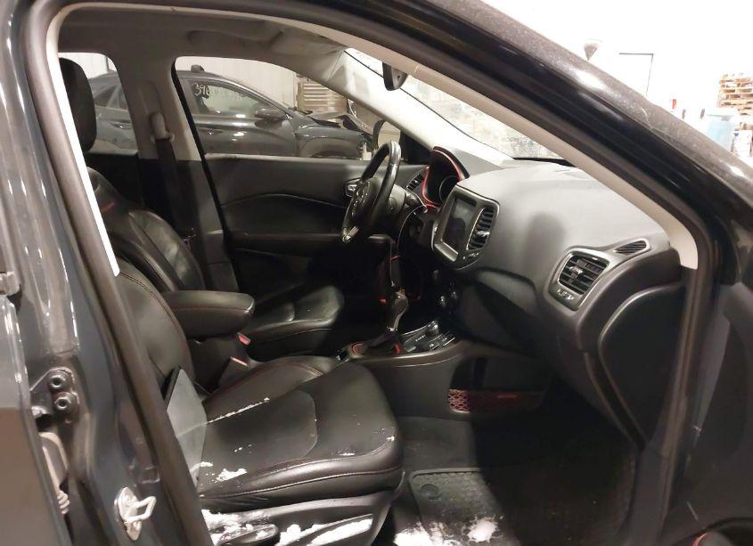 Photo 5 of 2018 Jeep Compass TRAILHAWK 4X4 (VIN 3C4NJDDB8JT207116)