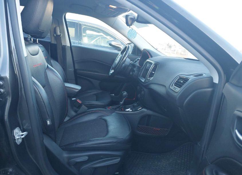 Photo 5 of 2019 Jeep Compass TRAILHAWK 4X4 (VIN 3C4NJDDB8KT790319)