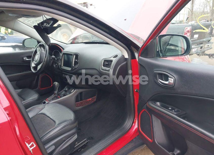 Photo 5 of 2018 Jeep Compass TRAILHAWK 4X4 (VIN 3C4NJDDB9JT417501)