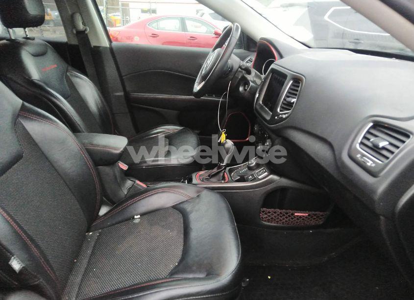 Photo 5 of 2019 Jeep Compass TRAILHAWK 4X4 (VIN 3C4NJDDBXKT620480)