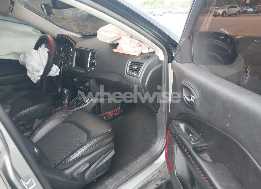 Photo 5 of 2019 Jeep Compass TRAILHAWK 4X4 (VIN 3C4NJDDBXKT799944)