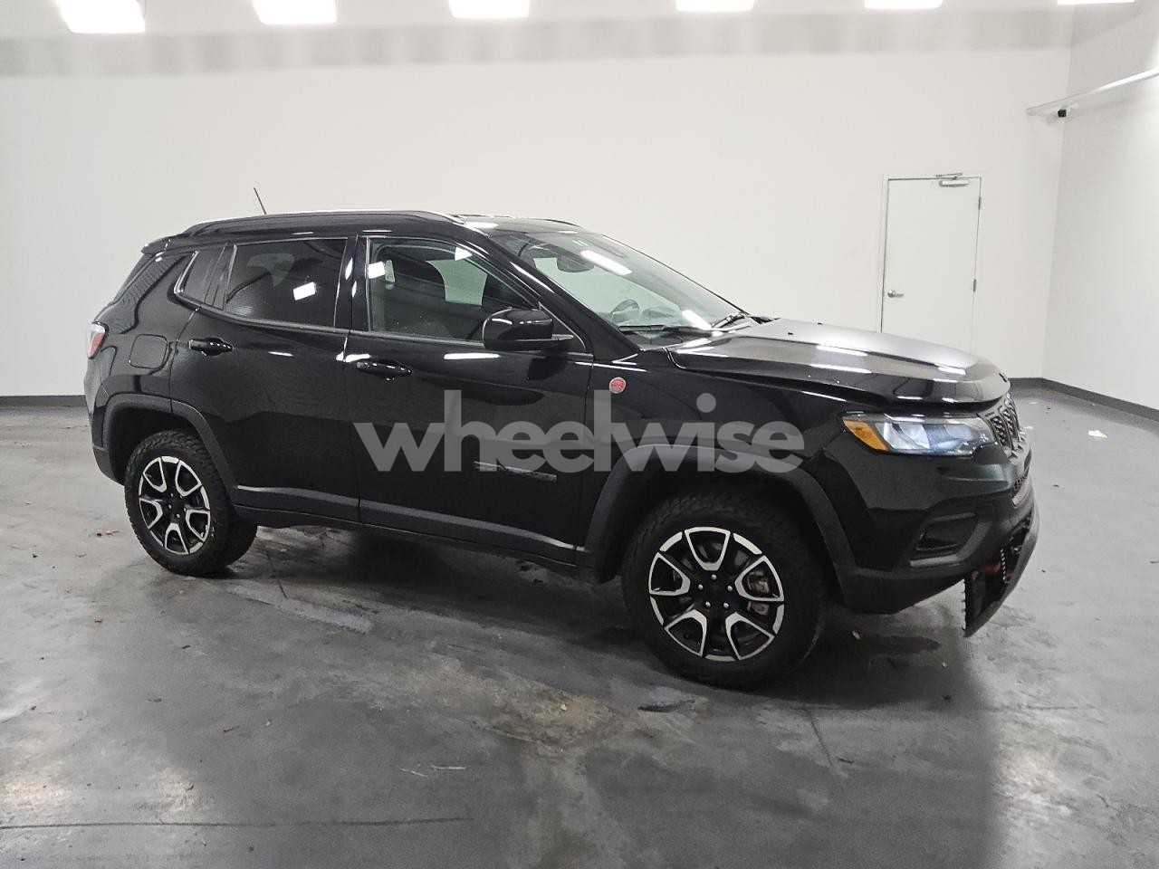 Photo 4 of 2024 JEEP COMPASS TRAILHAWK N/A (VIN 3C4NJDDN8RT137283)