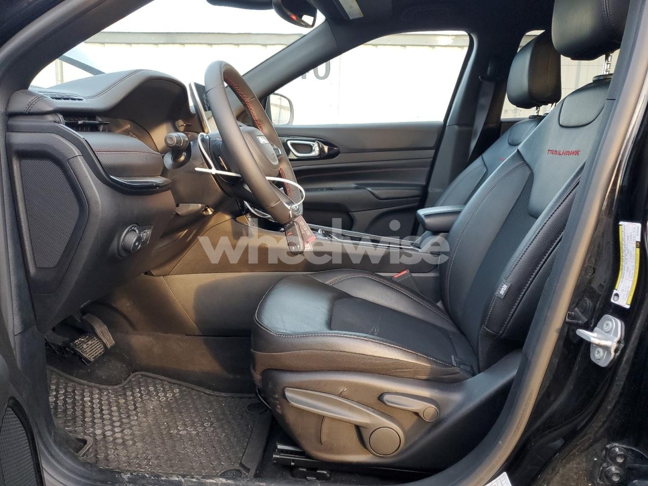 Photo 7 of 2025 JEEP COMPASS TRAILHAWK (VIN 3C4NJDDN8ST549581)