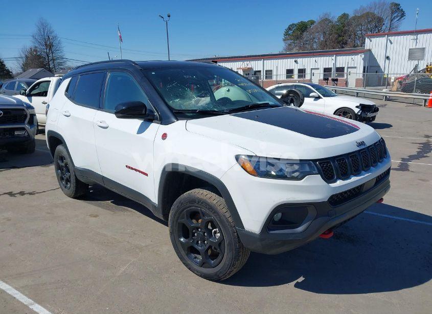 2024 Jeep Compass TRAILHAWK 4X4 (VIN 3C4NJDDN9RT596998) main photo