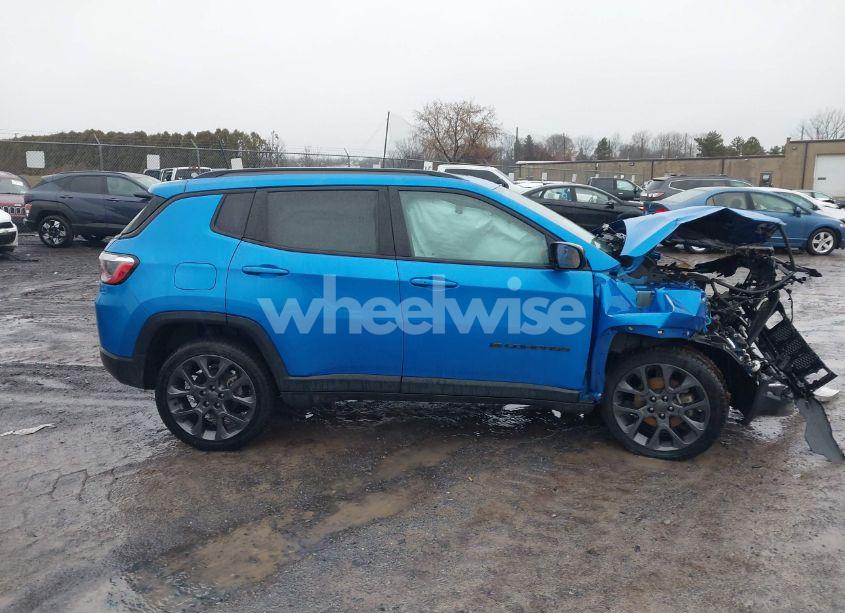 Photo 14 of 2021 Jeep Compass 80TH ANNIVERSARY 4X4 (VIN 3C4NJDEB0MT516551)