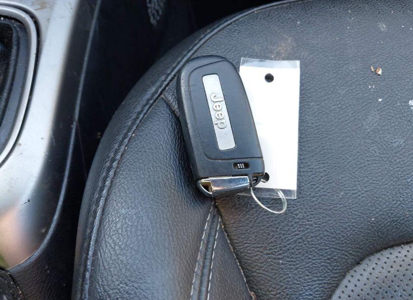 Photo 11 of 2021 Jeep Compass 80TH ANNIVERSARY 4X4 (VIN 3C4NJDEB0MT529025)