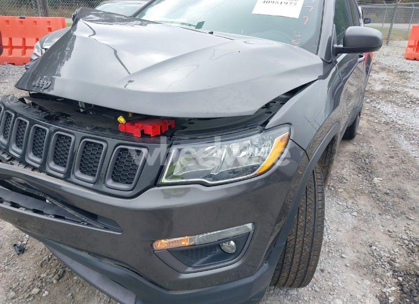 Photo 12 of 2021 Jeep Compass 80TH ANNIVERSARY 4X4 (VIN 3C4NJDEB0MT593128)
