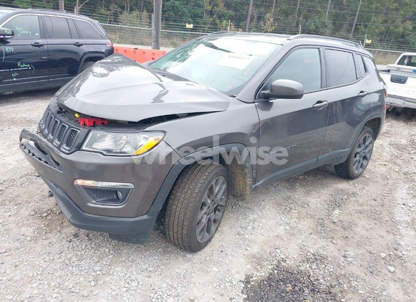 Photo 2 of 2021 Jeep Compass 80TH ANNIVERSARY 4X4 (VIN 3C4NJDEB0MT593128)