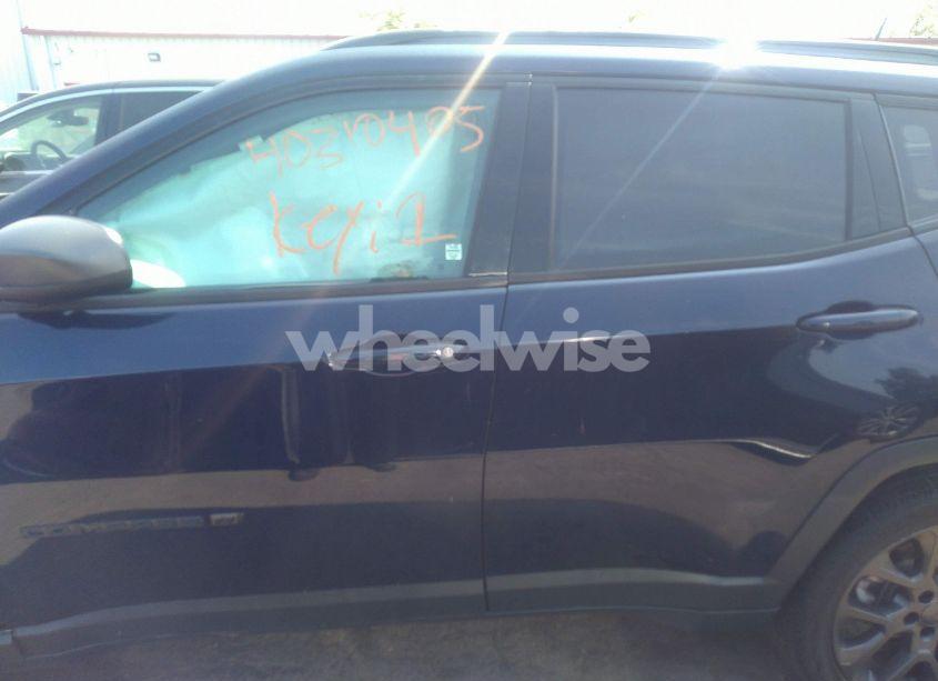 Photo 14 of 2021 Jeep Compass 80TH ANNIVERSARY 4X4 (VIN 3C4NJDEB1MT528983)