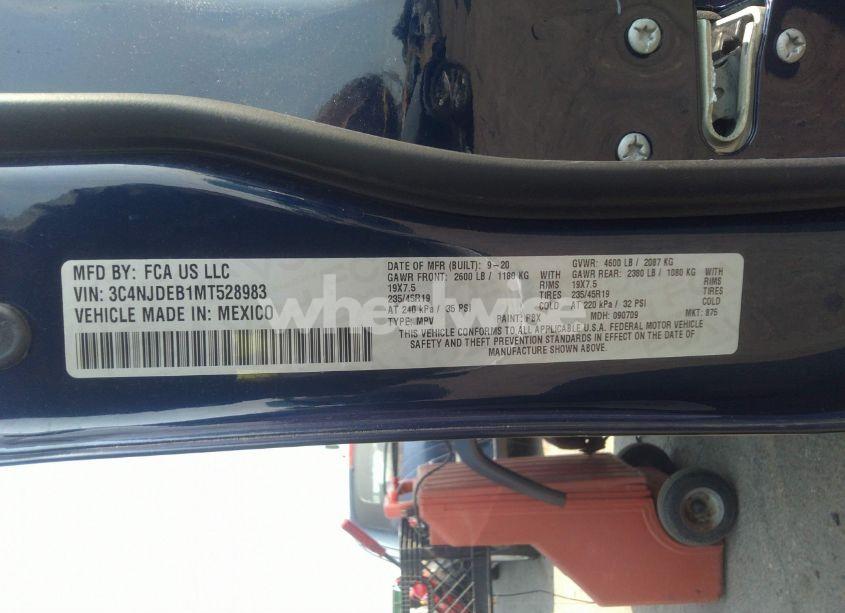 Photo 9 of 2021 Jeep Compass 80TH ANNIVERSARY 4X4 (VIN 3C4NJDEB1MT528983)