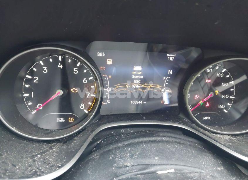 Photo 7 of 2021 Jeep Compass 80TH ANNIVERSARY 4X4 (VIN 3C4NJDEB4MT576090)