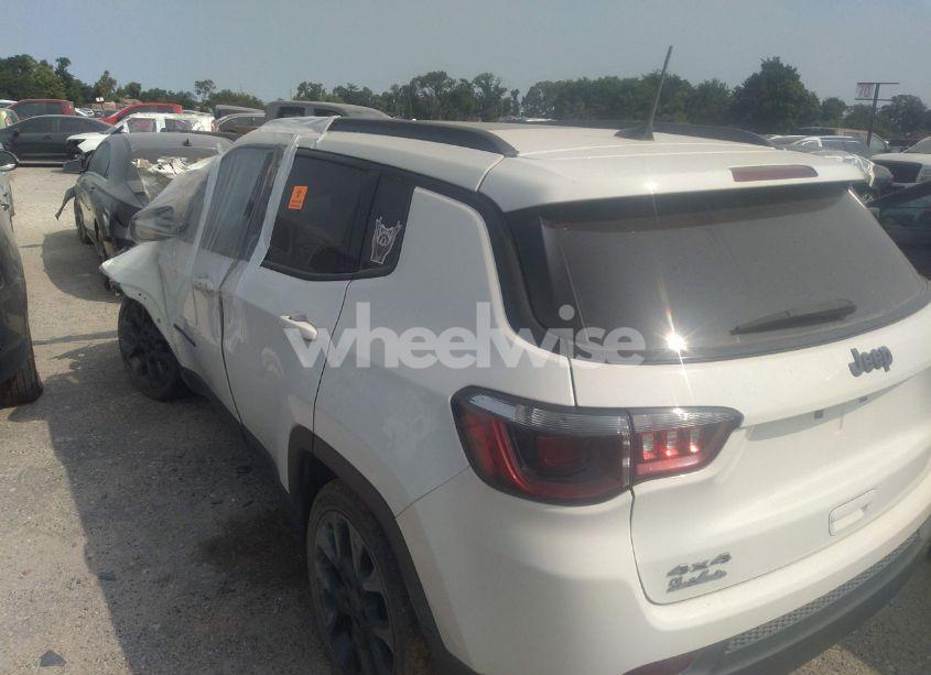 Photo 3 of 2021 Jeep Compass 80TH ANNIVERSARY 4X4 (VIN 3C4NJDEB5MT596218)