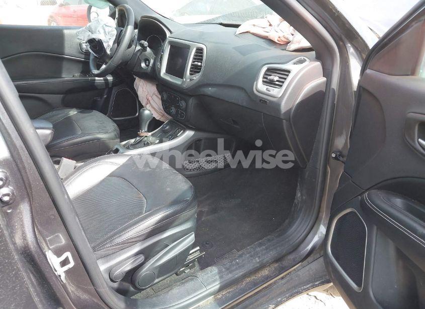 Photo 5 of 2021 Jeep Compass 80TH ANNIVERSARY 4X4 (VIN 3C4NJDEB7MT595359)