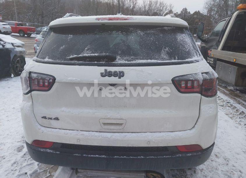 Photo 16 of 2021 Jeep Compass 80TH ANNIVERSARY 4X4 (VIN 3C4NJDEB8MT542895)