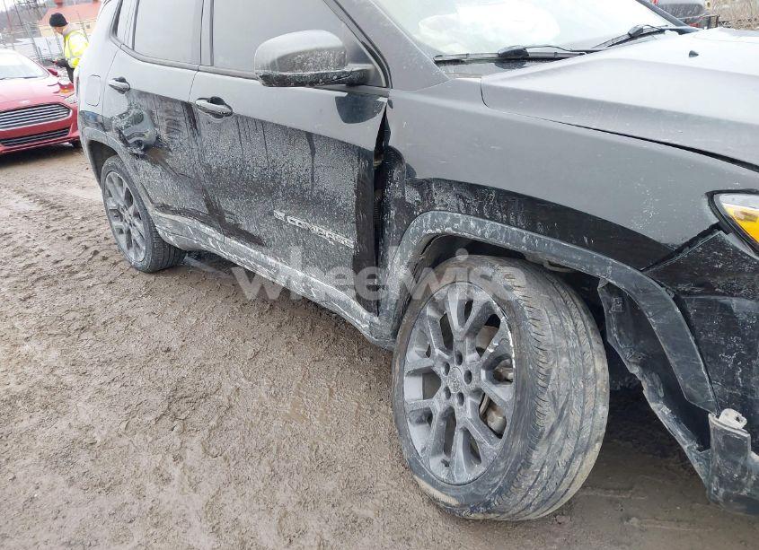 Photo 6 of 2021 Jeep Compass 80TH ANNIVERSARY 4X4 (VIN 3C4NJDEB9MT553825)