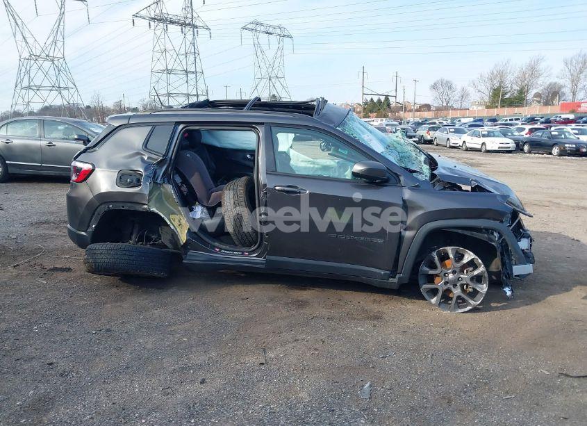 Photo 13 of 2021 Jeep Compass 80TH ANNIVERSARY 4X4 (VIN 3C4NJDEB9MT593306)