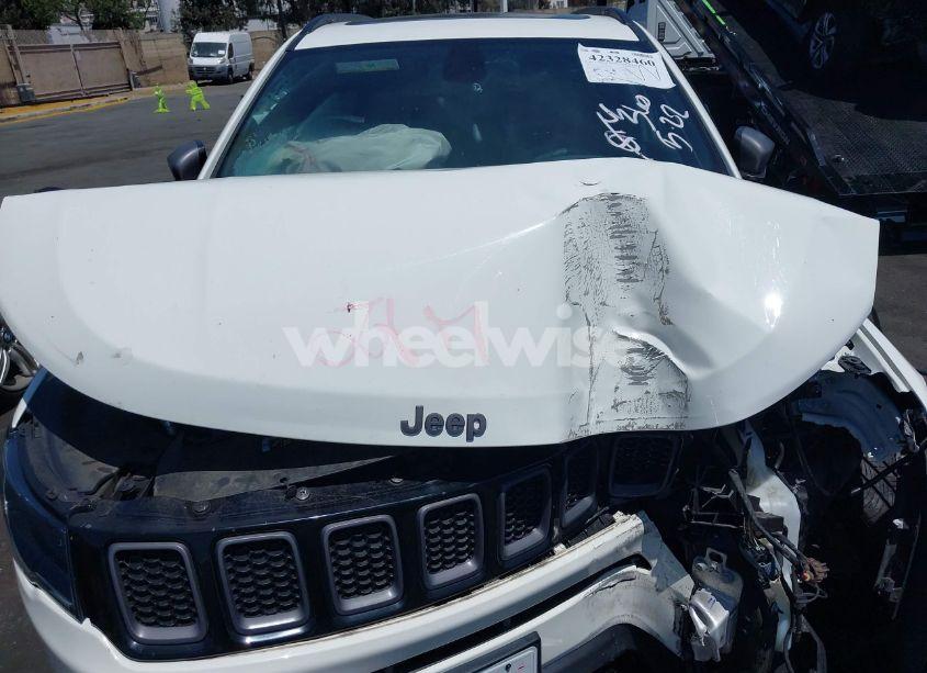 Photo 10 of 2021 Jeep Compass 80TH ANNIVERSARY 4X4 (VIN 3C4NJDEBXMT568284)