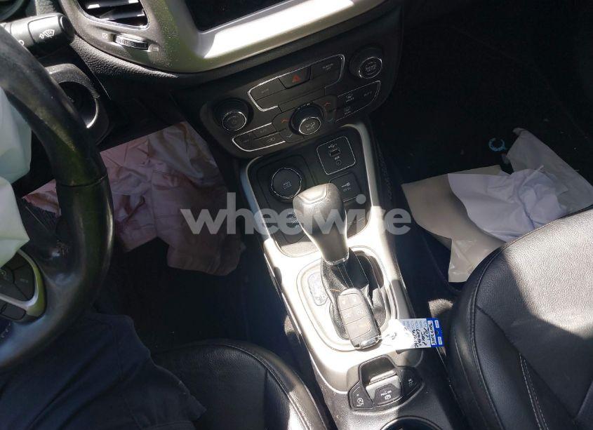 Photo 11 of 2021 Jeep Compass 80TH ANNIVERSARY 4X4 (VIN 3C4NJDEBXMT568284)