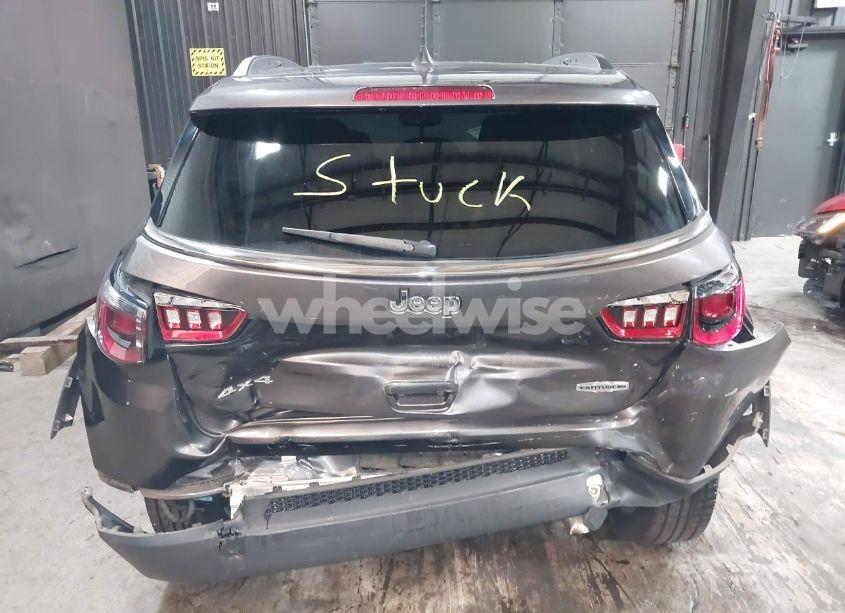 Photo 16 of 2022 Jeep Compass LATITUDE LUX 4X4 (VIN 3C4NJDFB0NT117963)