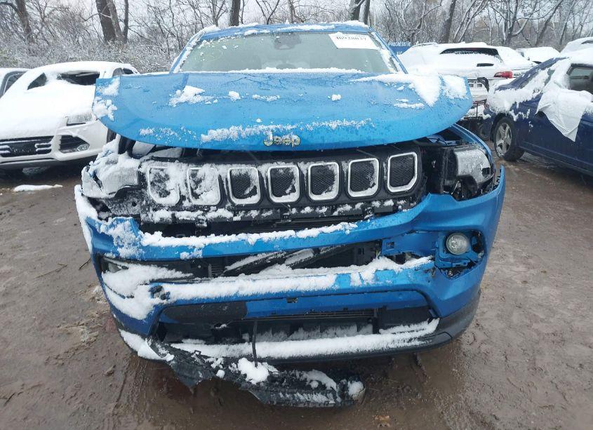 Photo 12 of 2022 Jeep Compass LATITUDE LUX 4X4 (VIN 3C4NJDFB0NT128056)