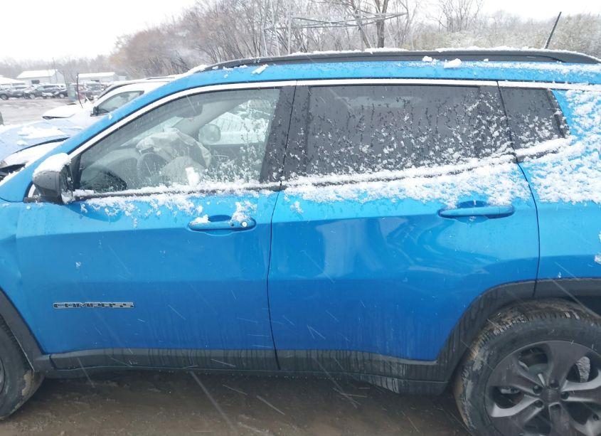 Photo 14 of 2022 Jeep Compass LATITUDE LUX 4X4 (VIN 3C4NJDFB0NT128056)