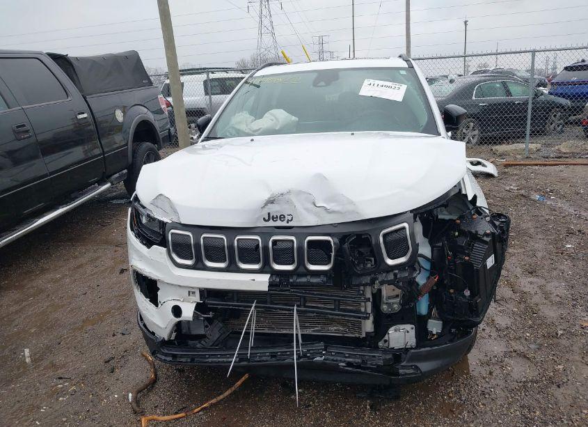 Photo 13 of 2022 Jeep Compass LATITUDE LUX 4X4 (VIN 3C4NJDFB0NT164555)