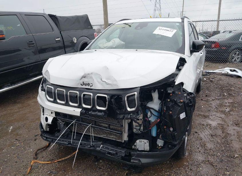 Photo 6 of 2022 Jeep Compass LATITUDE LUX 4X4 (VIN 3C4NJDFB0NT164555)