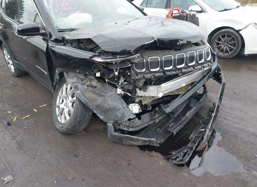 Photo 6 of 2022 Jeep Compass LATITUDE LUX 4X4 (VIN 3C4NJDFB0NT195627)