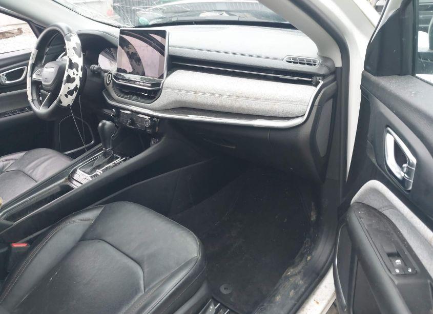 Photo 5 of 2022 Jeep Compass LATITUDE LUX 4X4 (VIN 3C4NJDFB0NT203807)