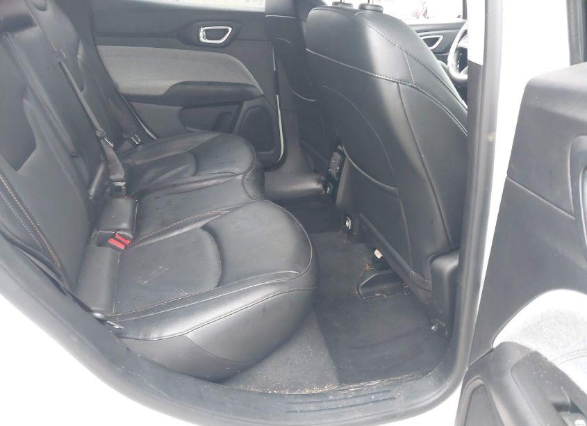 Photo 8 of 2022 Jeep Compass LATITUDE LUX 4X4 (VIN 3C4NJDFB0NT203807)