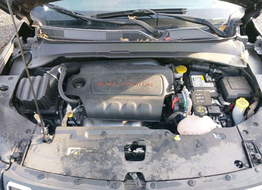 Photo 10 of 2022 Jeep Compass LATITUDE LUX 4X4 (VIN 3C4NJDFB1NT212449)