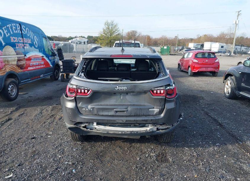 Photo 16 of 2022 Jeep Compass LATITUDE LUX 4X4 (VIN 3C4NJDFB1NT212449)