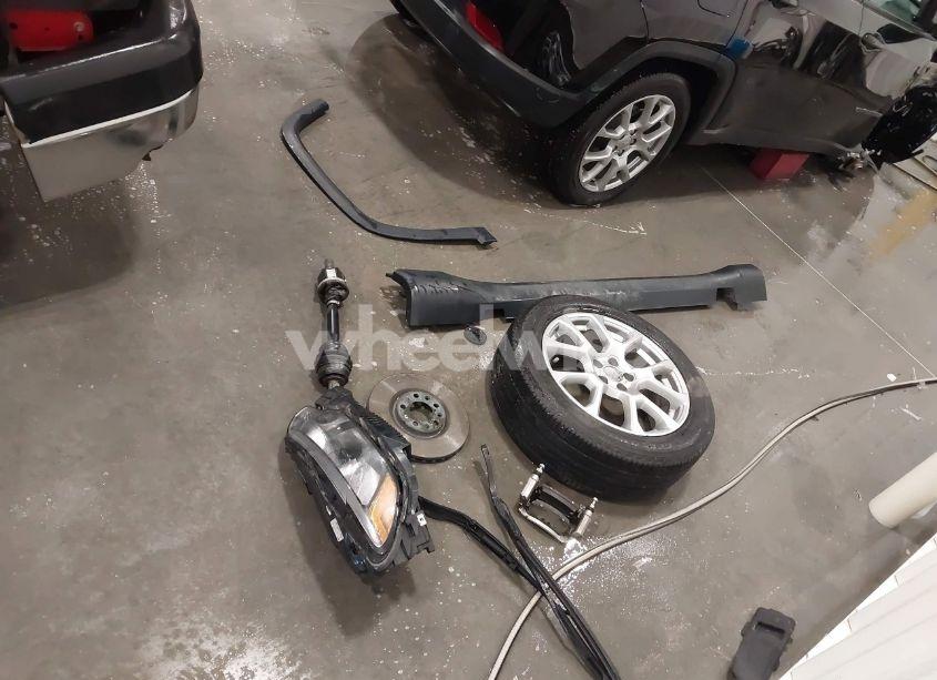 Photo 12 of 2022 Jeep Compass LATITUDE LUX 4X4 (VIN 3C4NJDFB3NT211822)