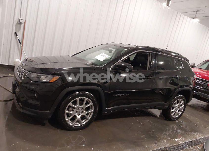 Photo 15 of 2022 Jeep Compass LATITUDE LUX 4X4 (VIN 3C4NJDFB3NT211822)