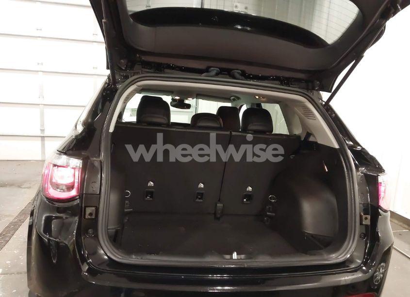 Photo 18 of 2022 Jeep Compass LATITUDE LUX 4X4 (VIN 3C4NJDFB3NT211822)