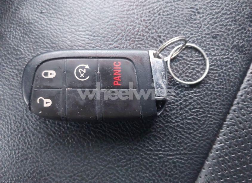 Photo 11 of 2022 Jeep Compass LATITUDE LUX 4X4 (VIN 3C4NJDFB4NT169659)