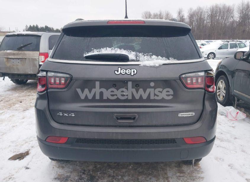 Photo 16 of 2022 Jeep Compass LATITUDE LUX 4X4 (VIN 3C4NJDFB4NT169659)