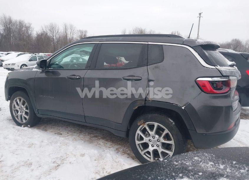 Photo 3 of 2022 Jeep Compass LATITUDE LUX 4X4 (VIN 3C4NJDFB4NT169659)