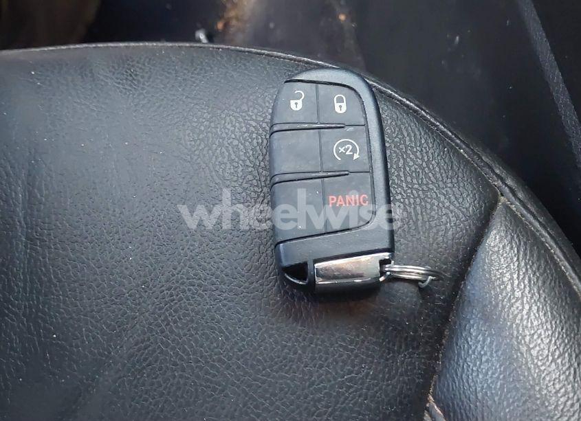 Photo 11 of 2022 Jeep Compass LATITUDE LUX 4X4 (VIN 3C4NJDFB4NT181942)