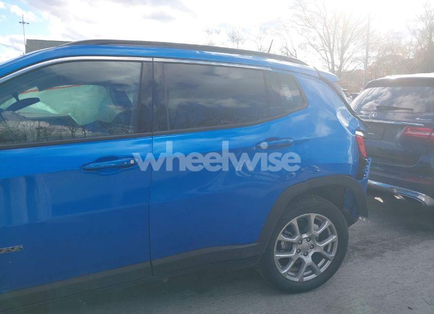 Photo 12 of 2022 Jeep Compass LATITUDE LUX 4X4 (VIN 3C4NJDFB4NT181942)