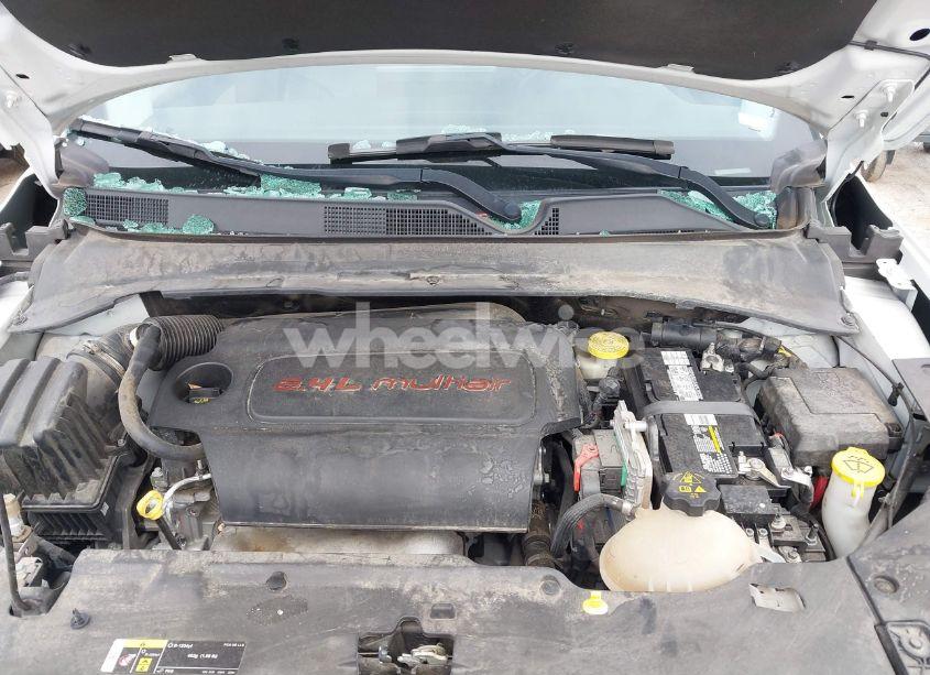 Photo 10 of 2022 Jeep Compass LATITUDE LUX 4X4 (VIN 3C4NJDFB4NT191175)