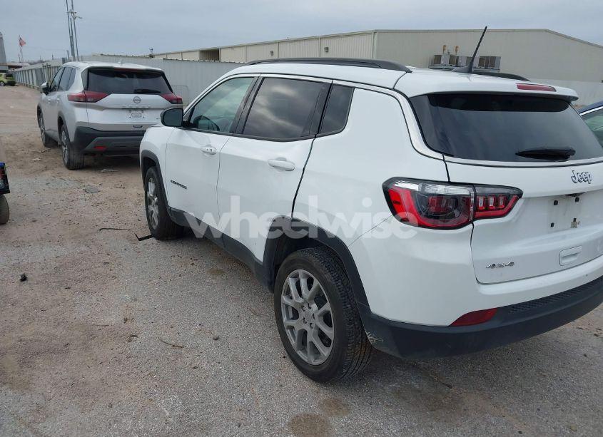 Photo 3 of 2022 Jeep Compass LATITUDE LUX 4X4 (VIN 3C4NJDFB4NT191175)